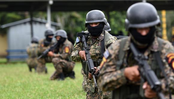 Según datos oficiales, al menos 10 de los infiltrados formaban partes de los Comandos de Fuerzas Especiales de El Salvador y uno del Estado Mayor Presidencial. (Referencial AFP)