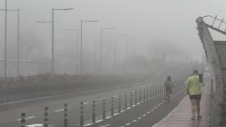 Densa neblina cubrió el malecón de Miraflores este jueves | FOTOS