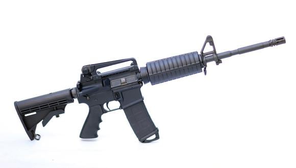 Tiroteo en Florida: cómo es el rifle AR-15 que usó el atacante. (AFP).