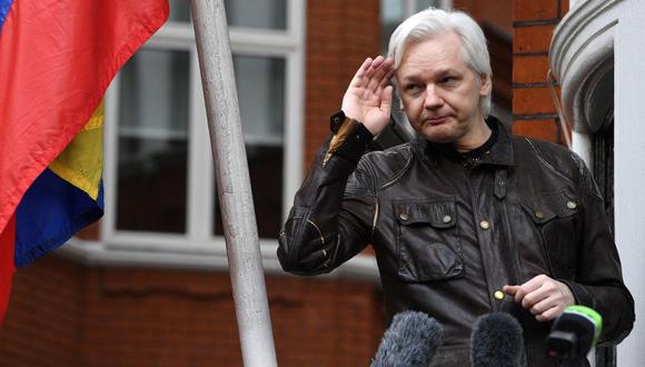 Julian Assange teme que, si sale de la embajada, las autoridades del Reino Unido lo extraditen a Estados Unidos. (Foto: EFE)