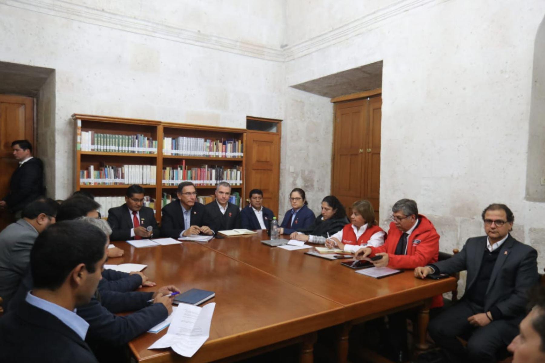 Así se desarrolla la reunión de autoridades. (Foto: Andina)