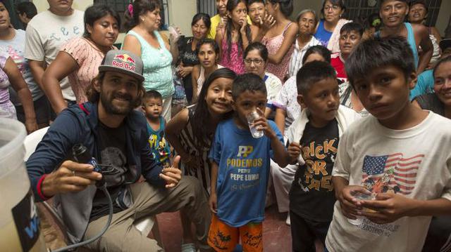 Gabriel Villarán donó mil purificadores de agua a damnificados - 1