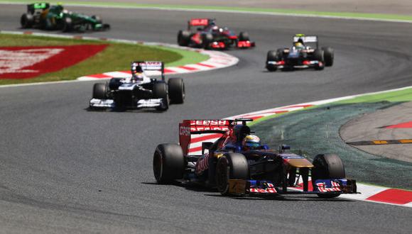 MONTMELO, SPAIN - MAY 12:  Jean-Eric Vergne of France and Scuderia Toro Rosso drives during the Spanish Formula One Grand Prix at the Circuit de Catalunya on May 12, 2013 in Montmelo, Spain.  (Photo by Clive Rose/Getty Images)