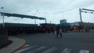 Callao: ferrocarril se averió en Av. Faucett y causó gran congestión vehicular