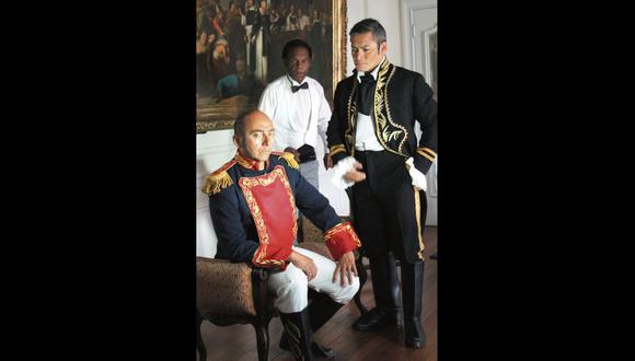 Mario Velásquez (Bolívar), Cristhian Esquivel (Monteagudo) y Enrique Avilés como el criado Lucero.