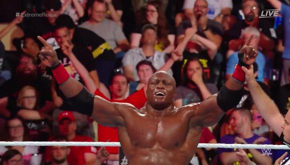 Una espectacular lanza de Bobby Lashley le dio el triunfo sobre Roman Reigns en la velada del Extreme Rules que se celebró en Pensilvania. (Foto: WWE)