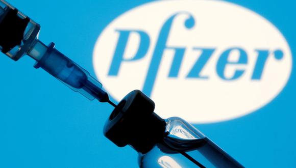 Pfizer es una de las empresas que ha rechazado la propuesta de Estados Unidos de liberar las patentes de las vacunas contra el coronavirus COVID-19. (REUTERS/Dado Ruvic).