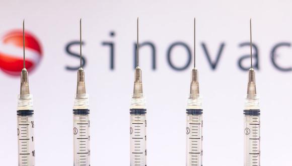 La vacuna producida por el laboratorio chino Sinovac fue ampliamente utilizada este año en América Latina. (GETTY IMAGES).