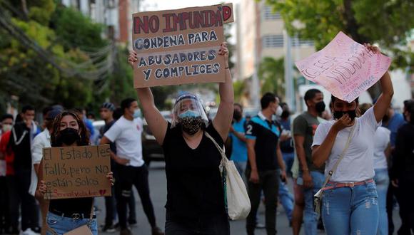 Un grupo de ciudadanos salió a protestar por los casos de abuso a menores ocurridos en albergues. (Foto: Archivo / EFE/Bienvenido Velasco)