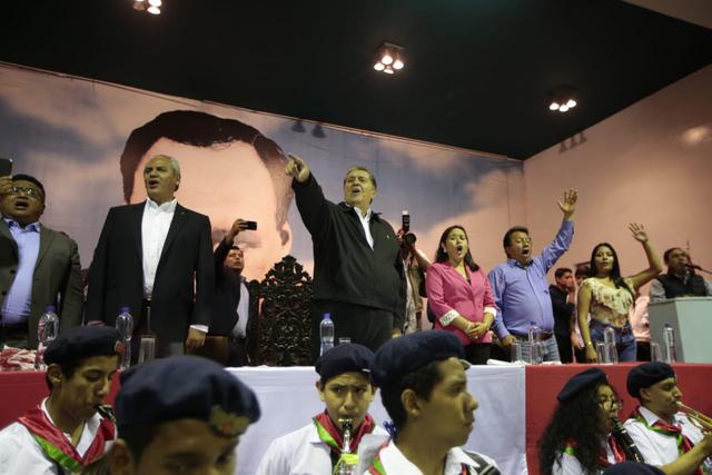 Alan García lideró una actividad en la Casa del Pueblo. (Foto: Hugo Pérez)