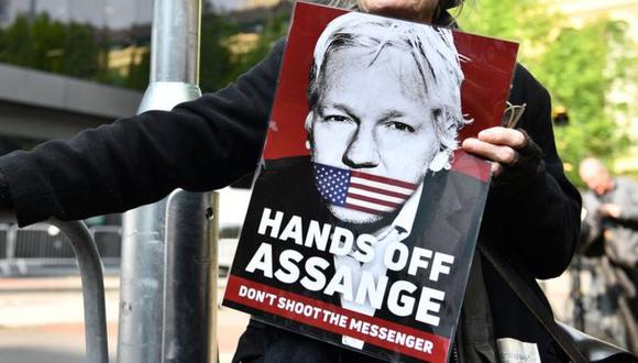 Julian Assange enfrenta 18 acusaciones en Estados Unidos.