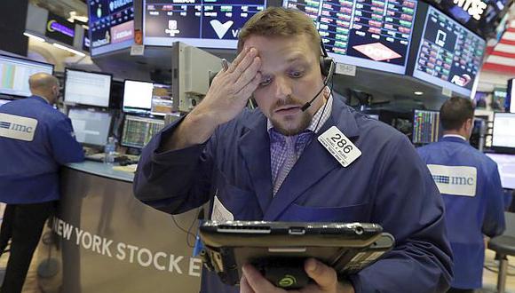 Wall Street abrió la jornada del viernes con pérdidas. (Foto: AP)