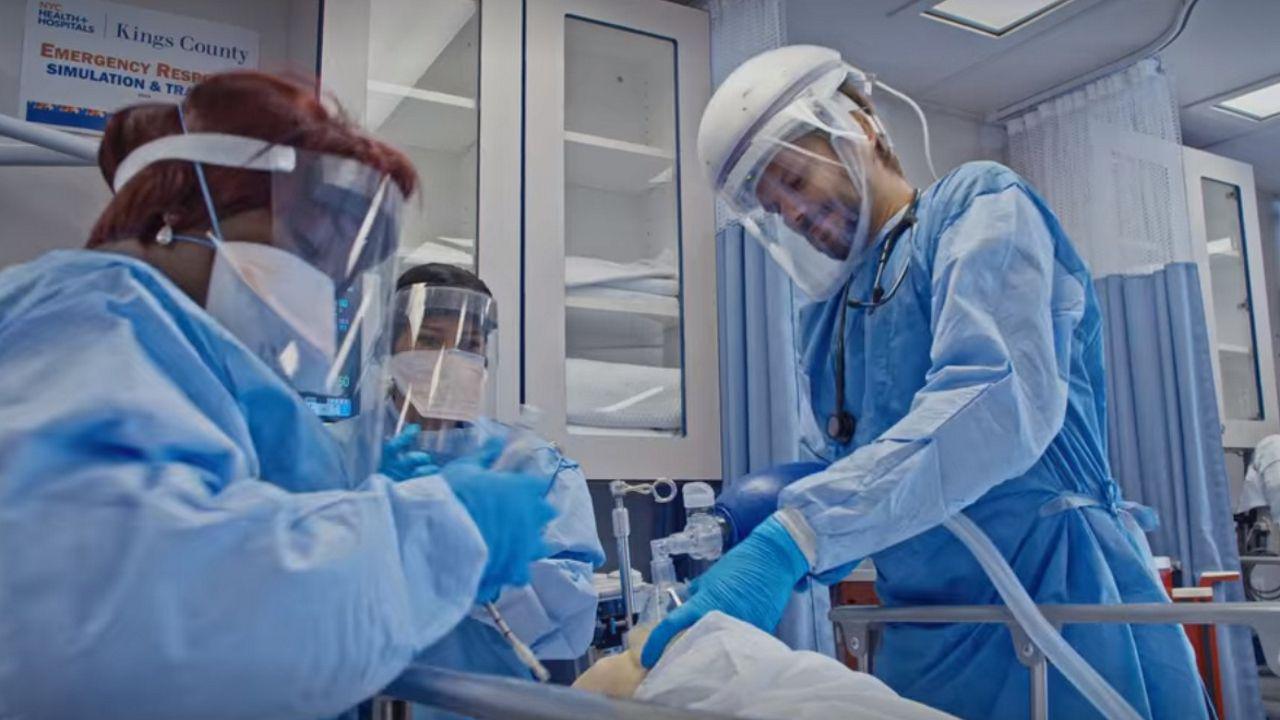 "Pandemic" es una serie documental de Netflix que narra como médicos y científicos anunciaron que una nueva pandemia de virus estaría por llegar. (Foto: Netflix)