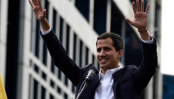 Juan Guaidó se autoproclamó como "presidente encargado de Venezuela" para buscar la salida del poder del mandatario Nicolás Maduro. (AFP)