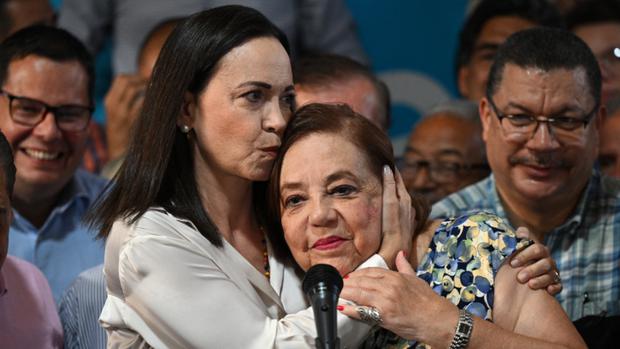 María Corina Machado reiteró su respaldo a Corina Yoris. (Foto: AFP)