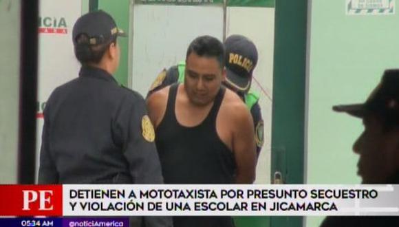 Los vecinos enfurecidos capturaron al sujeto, identificado como Jorge Armando Álvarez Quispe. (Foto: Captura/América Noticias)