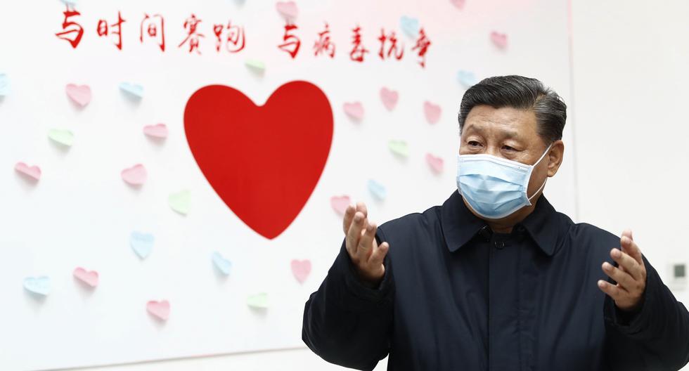 En esta foto del 10 de febrero de, 2020, el presidente chino Xi Jinping inspecciona un centro para el control y prevención de enfermedades en Chaoyang, Beijing. . (Liu Bin / Xinhua vía AP).