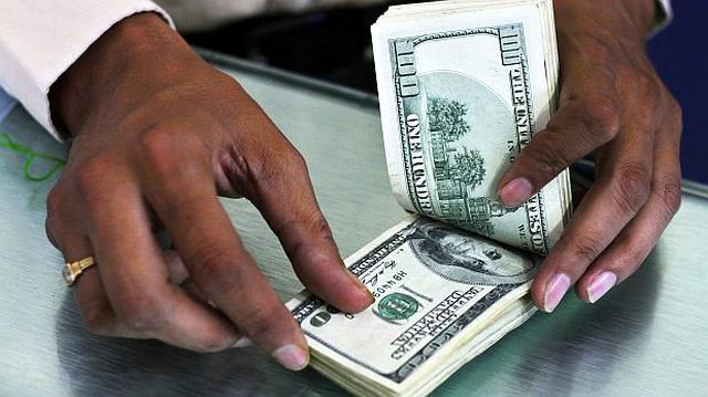 Dolarización de créditos en sector privado cayó a 34% en junio