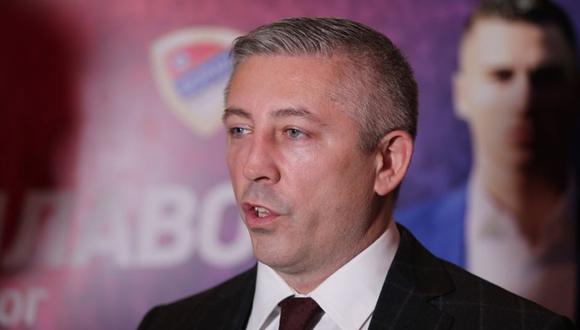 El presidente de la Federación Serbia de Fútbol Slavisa Kokeza ha contraído el virus COVID-19