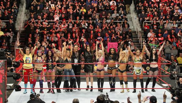 En el último evento de RAW,  la directora Stephanie McMahon confirmó esta histórica noticia en el mundo de la lucha de entretenimiento. (Foto: WWE)