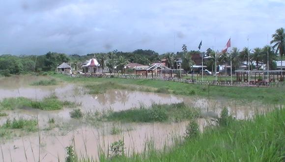 Iñapari permanece inundada por continuas lluvias