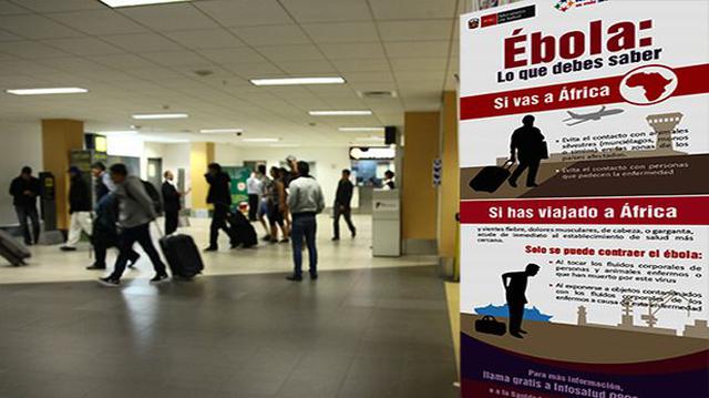 Viajeros que arriban al Jorge Chávez son informados sobre ébola - 1
