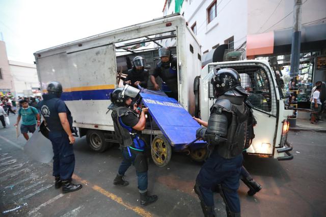 Municipalidad de Lima realizó una operación de ordenamiento en Mesa Redonda y Mercado Central. (Lino Chipana/GEC)
