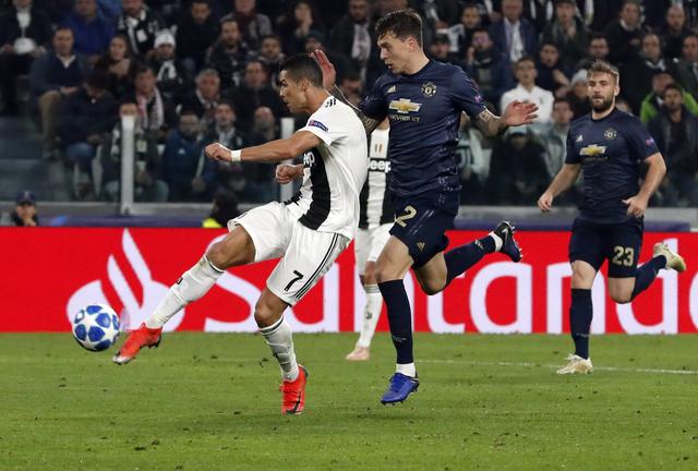 Cristiano Ronaldo marcó golazo de volea en el Juventus vs. Manchester United. (Fotos: Reuters/AP/AFP/EFE)