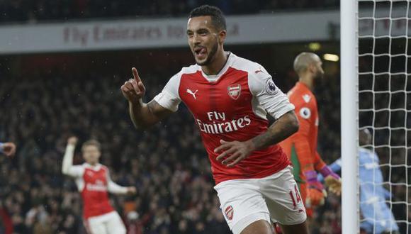 Arsenal celebra así los 11 años de Theo Walcott en el equipo