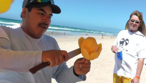 Mira los cortes que hace este hombre a los mangos [VIDEO]