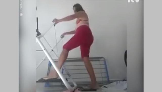 Esta mujer se preparaba para iniciar su rutina de ejercicios sin imaginar lo que pasaría. (Foto: captura Facebook)