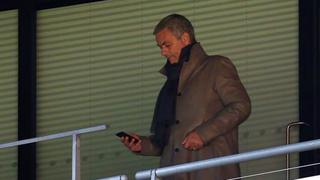 ¿Fichó por Chelsea? Mourinho llegó a Londres con su comando técnico