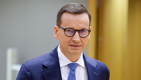 El primer ministro polaco, Mateusz Morawiecki, llega a la Cumbre del Consejo Europeo, a la sede de la UE en Bruselas, el 29 de junio de 2023. (Foto de Ludovic MARIN / AFP)