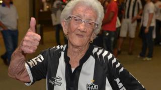 Hincha de 94 años del Mineiro te va a robar el corazón [VIDEO]