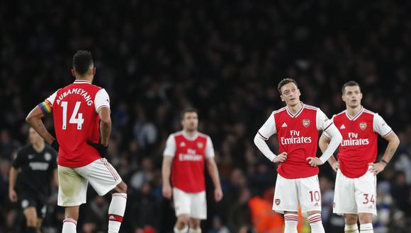 El Arsenal de Freddie Ljungberg perdió como local por la fecha 15 de la Premier League. Lleva dos meses sin conocer la victoria en el torneo inglés. (AP Photo/Frank Augstein)