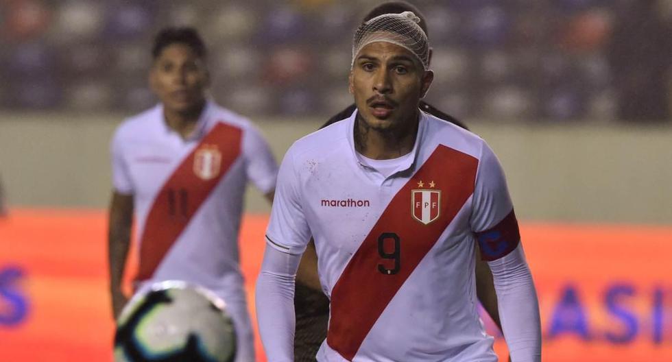 Paolo Guerrero volvió a la selección peruana y jugó todo el segundo tiempo. (Foto: AFP)
