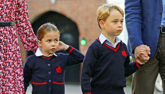 El príncipe Jorge y la princesa Carlota, hijos de los duques de Cambridge, son alumnos del prestigioso colegio Thomas’s Battersea. (Foto:y Aaron Chown - WPA Pool/Getty Images)