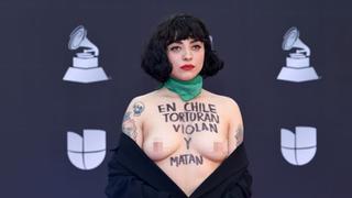 Mon Laferte y el baile de los que sobran