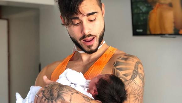 El cantante Alexis Descalzo señaló que su bebé nació sano y pesando más de tres kios. (@alexisdescalzo).