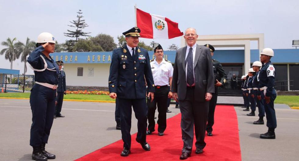 PPK partió este medio a Chile para cumplir una visita oficial que, según dijo, permitirá afianza la relación que existe entre ese país y el Perú. (Foto: Andina)