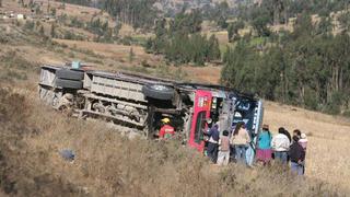 Caída de bus a abismo en vía Puno-Arequipa dejó 24 muertos