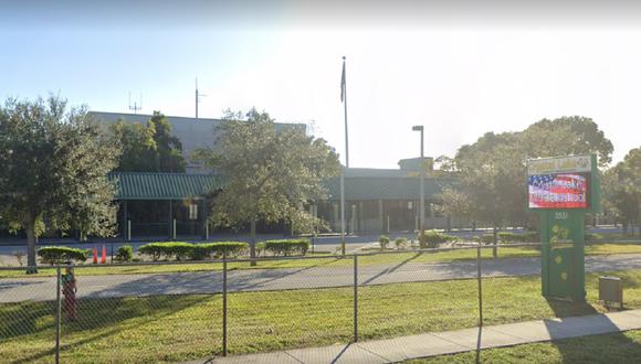Un niño de 12 años de la escuela Crystal Lake Middle School, de Pompano Beach, en el sureste de Florida, fue arrestado por amenazar por escrito con un tiroteo masivo en su colegio. (WPLG).