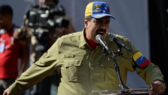 Nicolás Maduro dice que la milicia bolivariana tiene 1,6 millones de miembros "para defender a Venezuela" (AFP).