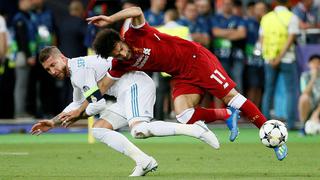 Salah se lesionó en el Real Madrid vs. Liverpool y peligra su presencia en el Rusia 2018