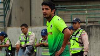Manco regresó al Perú y reveló el club en el que podría jugar