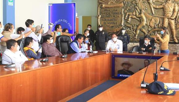 FOTOS: Gestión de Morillo realizó la primera sesión del Escuadrón Regional, a pesar de los cuestionamientos. Colegios Profesionales y el Comité Anticorrupción piden la intervención del Ejecutivo. (Gobierno Regional de Áncash).