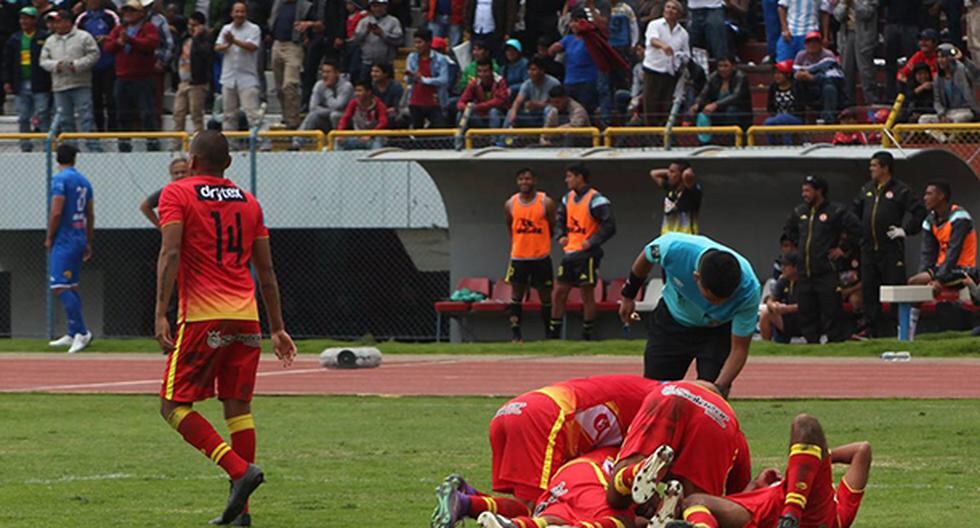 Real Garcilaso estaba a punto de convertirse puntero único, pero un golazo de Julio Landauri emparejó las acciones. (Foto: Sport Huancayo)