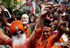 Bailes y carteles gigantes: así celebran en la India la victoria de Narendra Modi