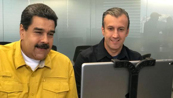 El vicepresidente de Venezuela, Tareck El Aissami, y el presidente Nicolás Maduro realizaron esta trasmisión en vivo por Facebook. (Twitter @PresidencialVen)