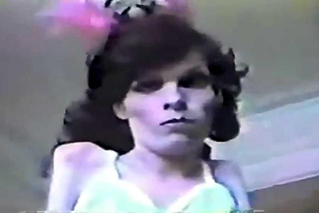 Sandie Crisp o "Goddess Bunny" es una actriz transgénero olvidada después de interpretar 8 películas independientes. A fines de año apareció en un nuevo video de YouTube. (Foto: Captura de YouTube)